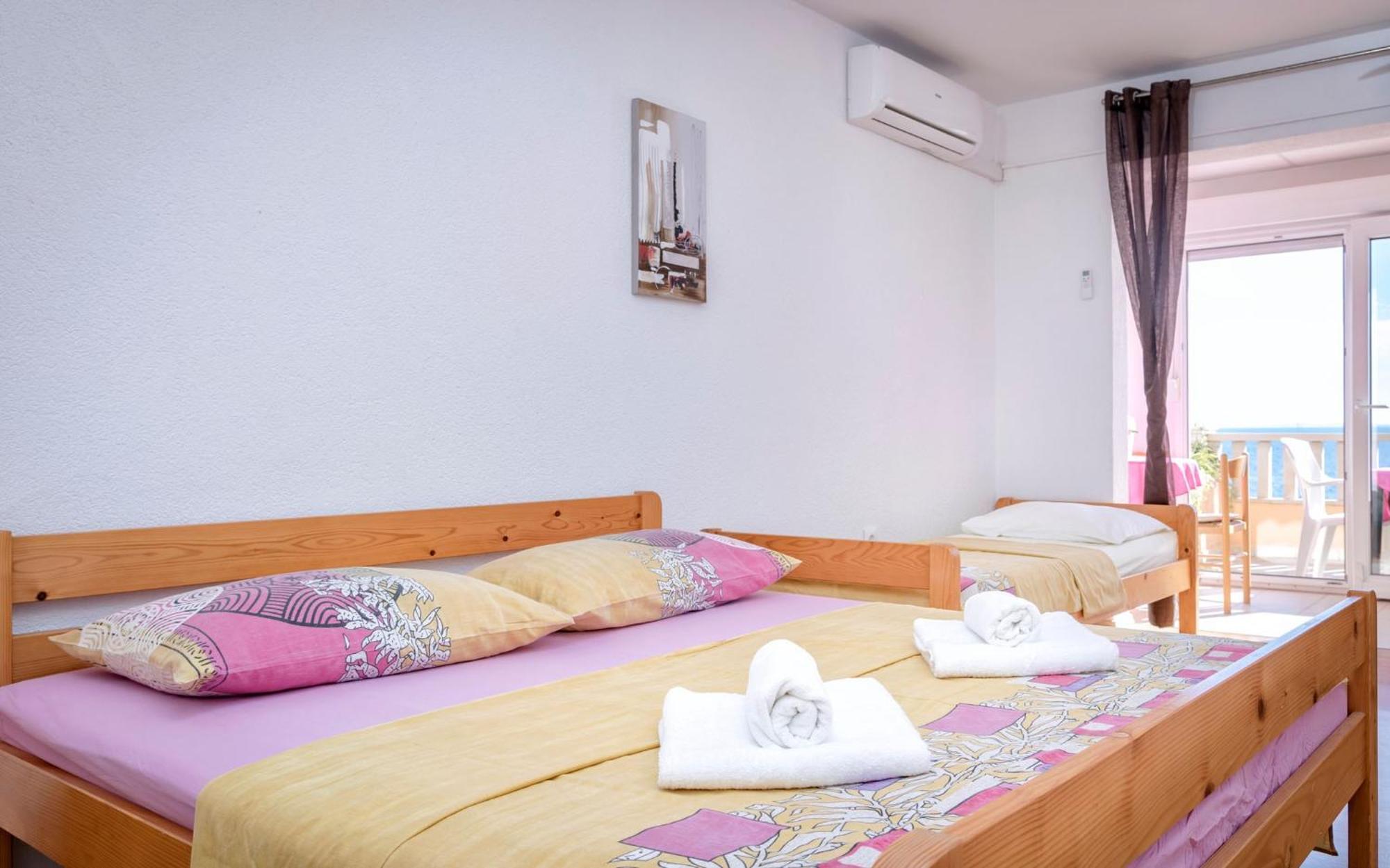 Apartments Spila Beach Иван Долац Стая снимка